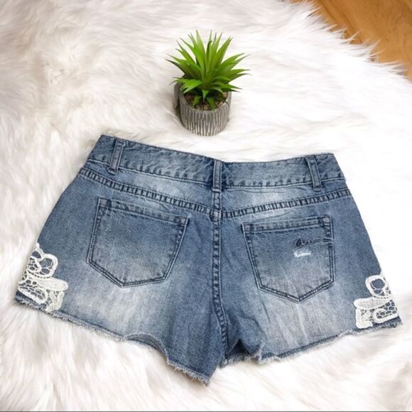 american Rag Motif Cutoff Raw Hem Jean Shorts - Picture 6 of 6